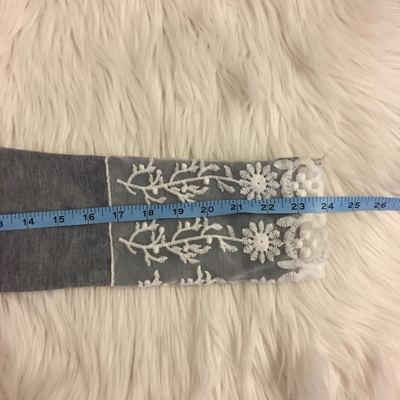 Lace detail | layering top - Picture 8 of 8